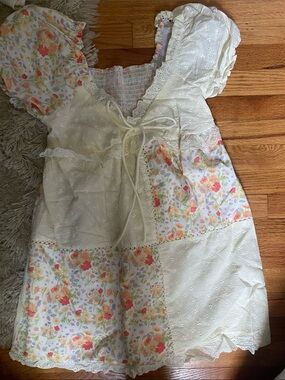 NEW size M boutique-style dress